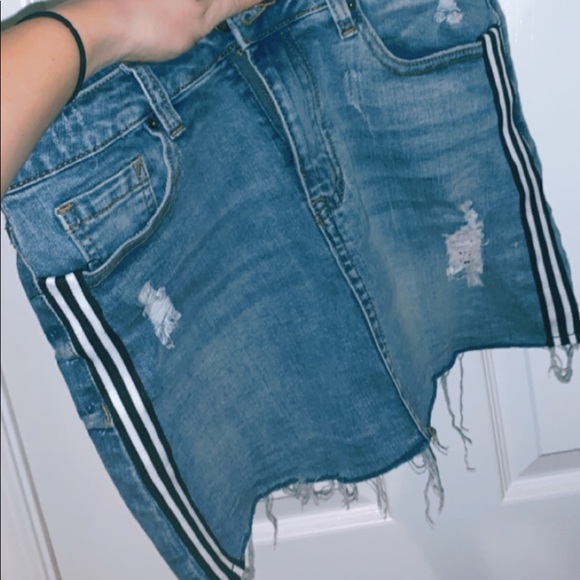 SOLD ❌ Denim Skirt🤍 - Picture 6 of 8